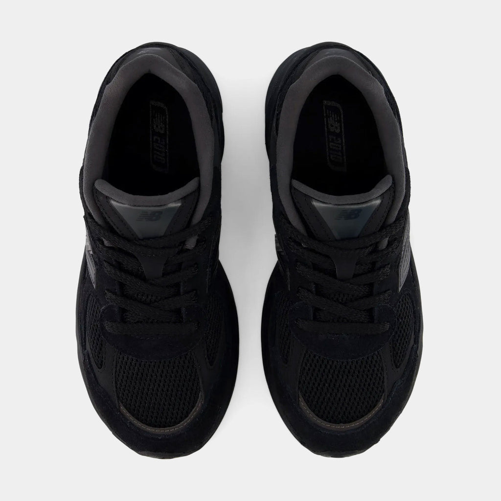 2010 Grade School Lifestyle Shoes (Black) - sneakers - view 2